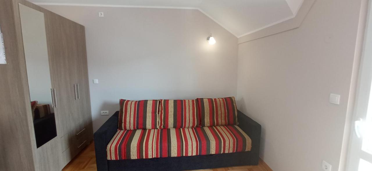 Apartmani Maksimovic موكرا غورا المظهر الخارجي الصورة