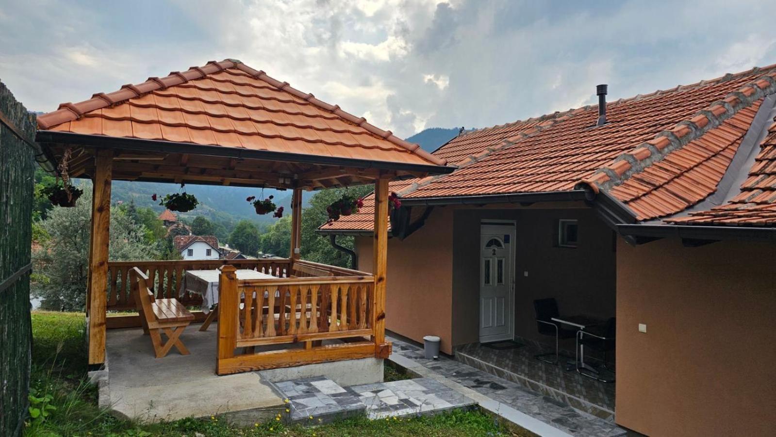 Apartmani Maksimovic موكرا غورا المظهر الخارجي الصورة