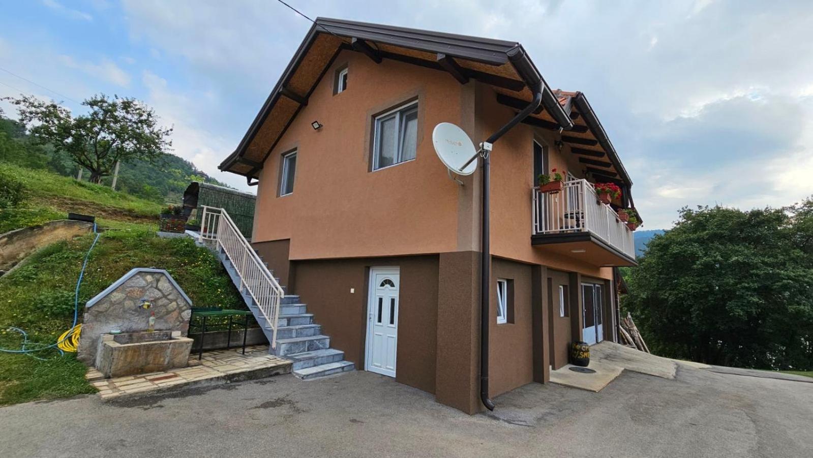 Apartmani Maksimovic موكرا غورا المظهر الخارجي الصورة