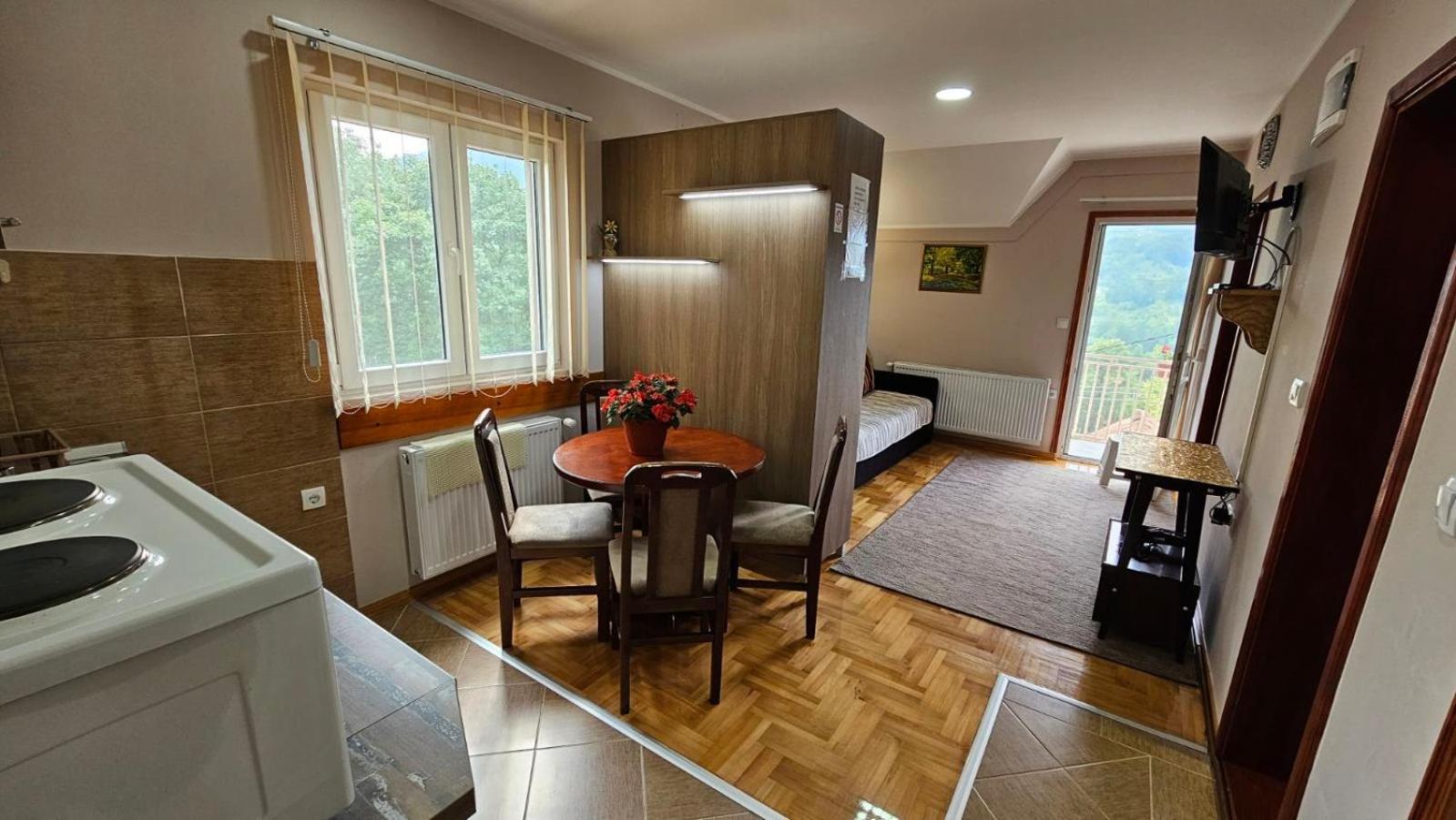 Apartmani Maksimovic موكرا غورا المظهر الخارجي الصورة